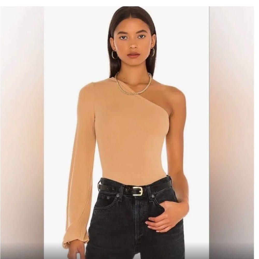 n philanthropy One Shoulder Long Sleeve Bodysuit NWT Tan‎ Ribbed  Size M